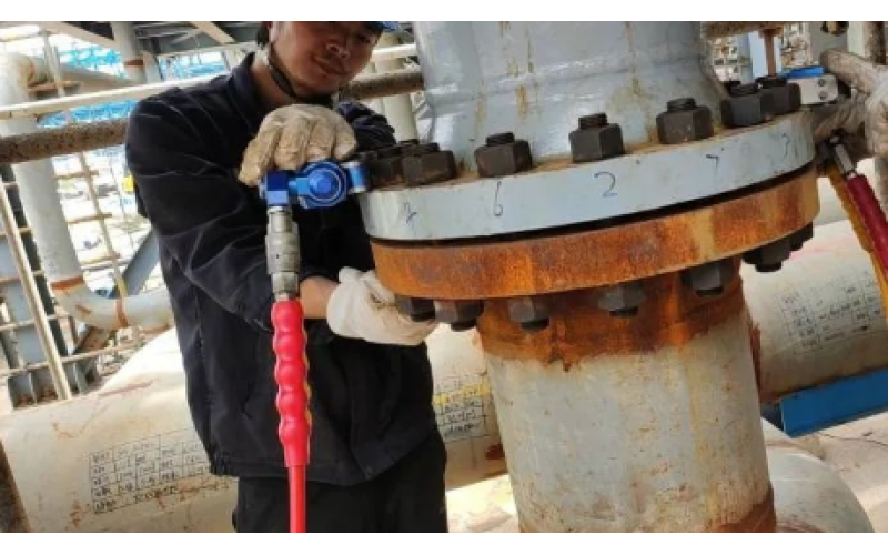 冶金余热回收设备螺栓安装预紧选用KWZK乐鱼电竞·（中国）官方网站液压力矩扳手